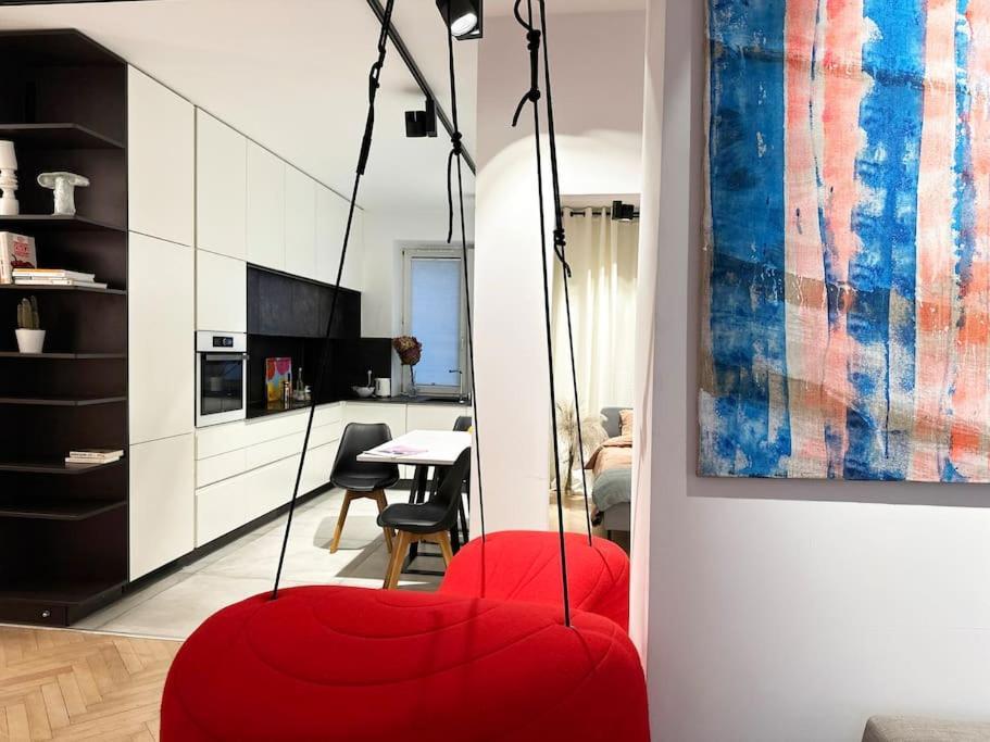 Art & Design 3 Rooms Apartment In City Center Wroclaw Luaran gambar