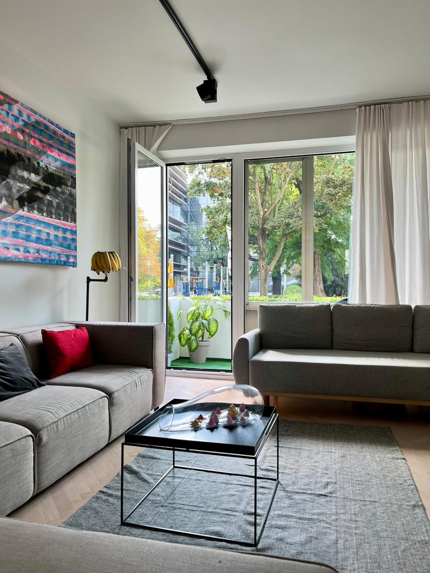 Art & Design 3 Rooms Apartment In City Center Wroclaw Luaran gambar